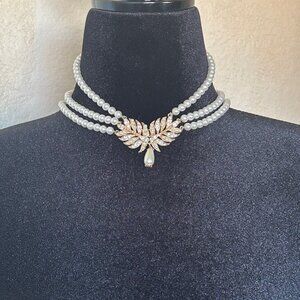 SIGNED FLORENZA Austria Triple Strand Faux Pearl Rhinestone Leaf Necklace